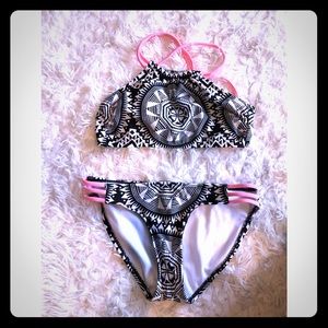 Xhilaration tribal bikini small